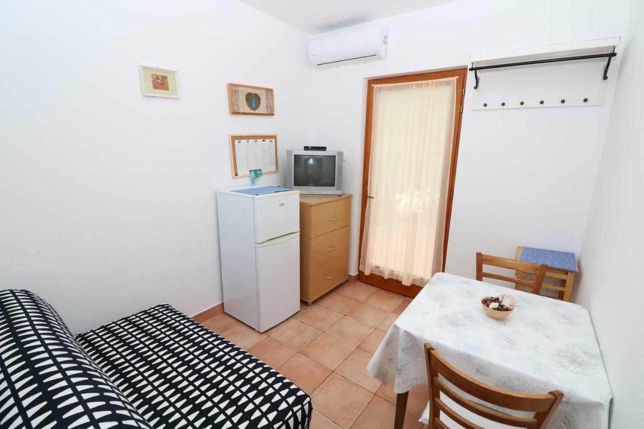 Apartments Reljic With Terrace Baska  Exterior photo